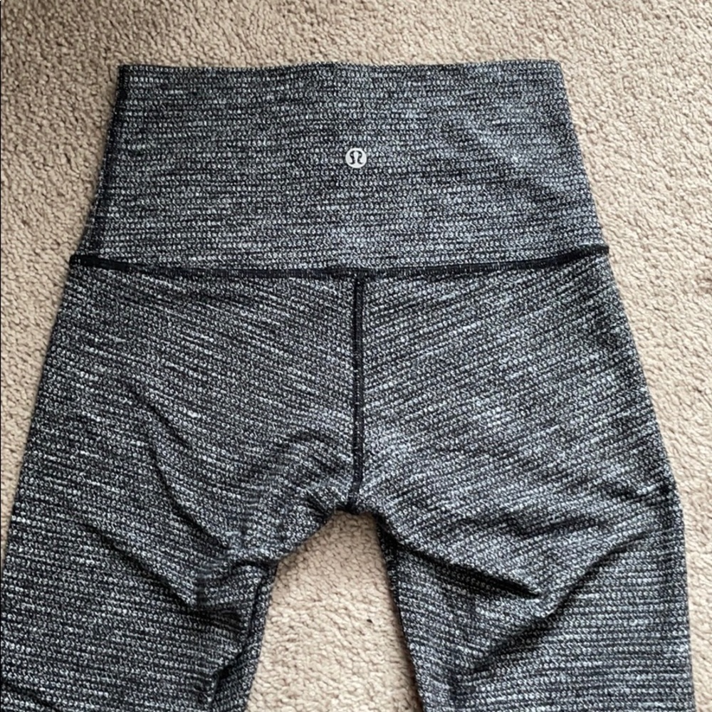 Lululemon Wunder Under high rise leggings - Picture 5 of 8